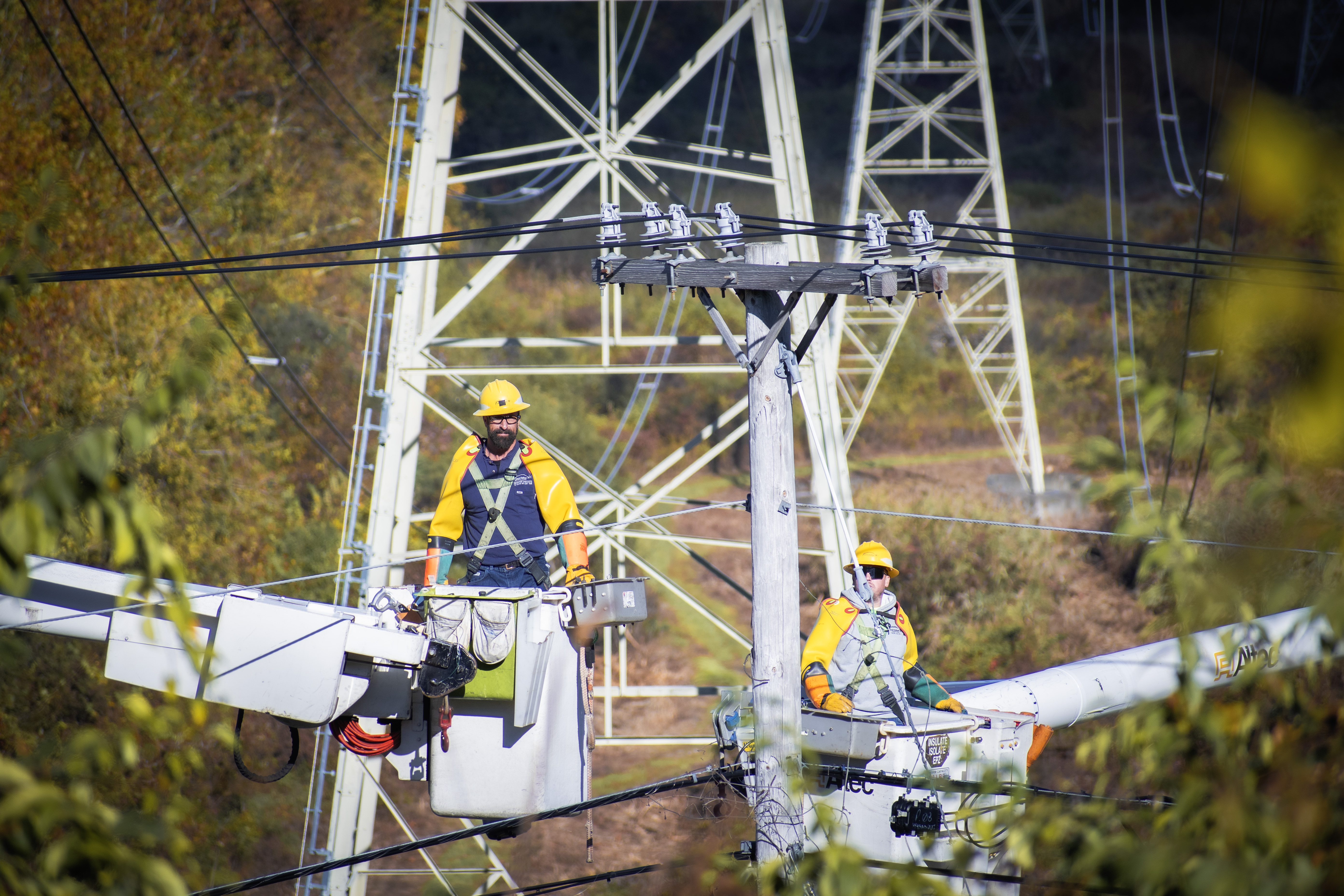 Central Hudson line crews